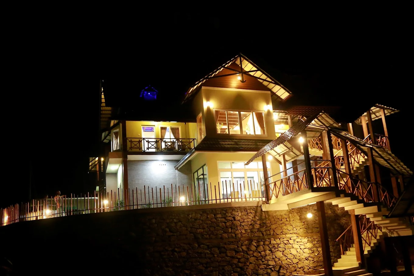 Raaree's Mist Resort